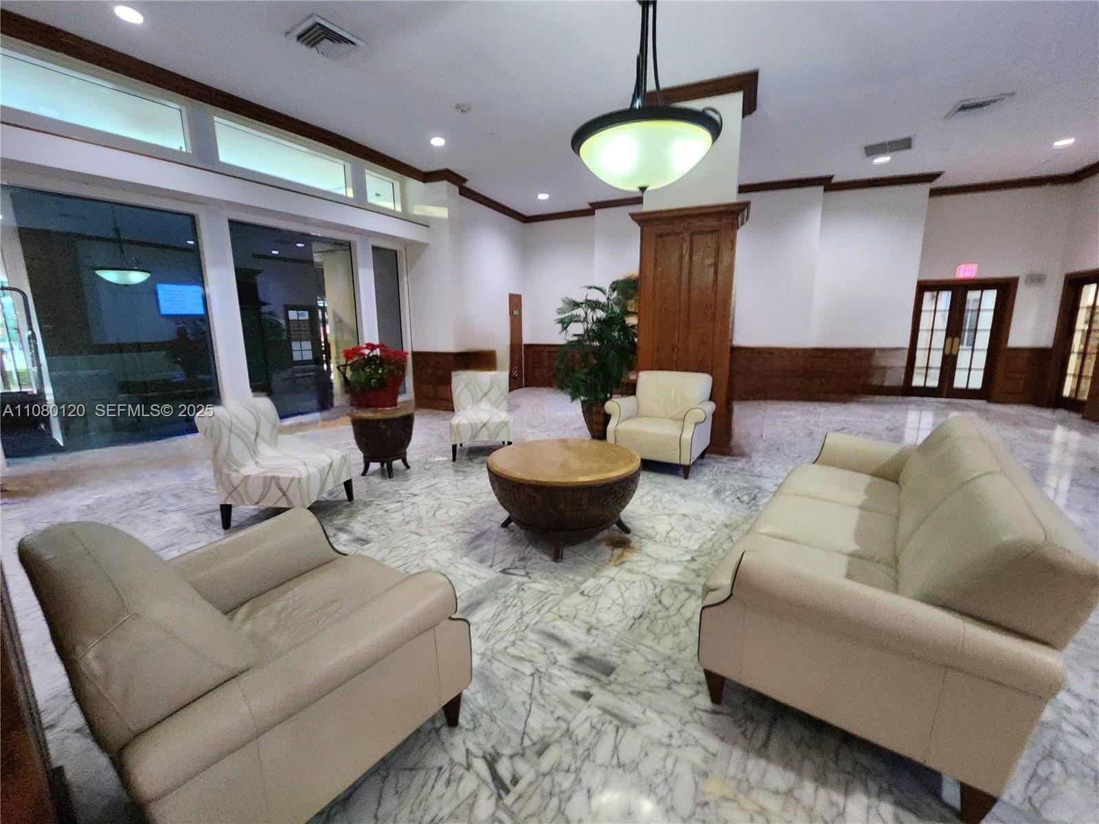 3505 S Ocean Dr #407, Hollywood FL 33019