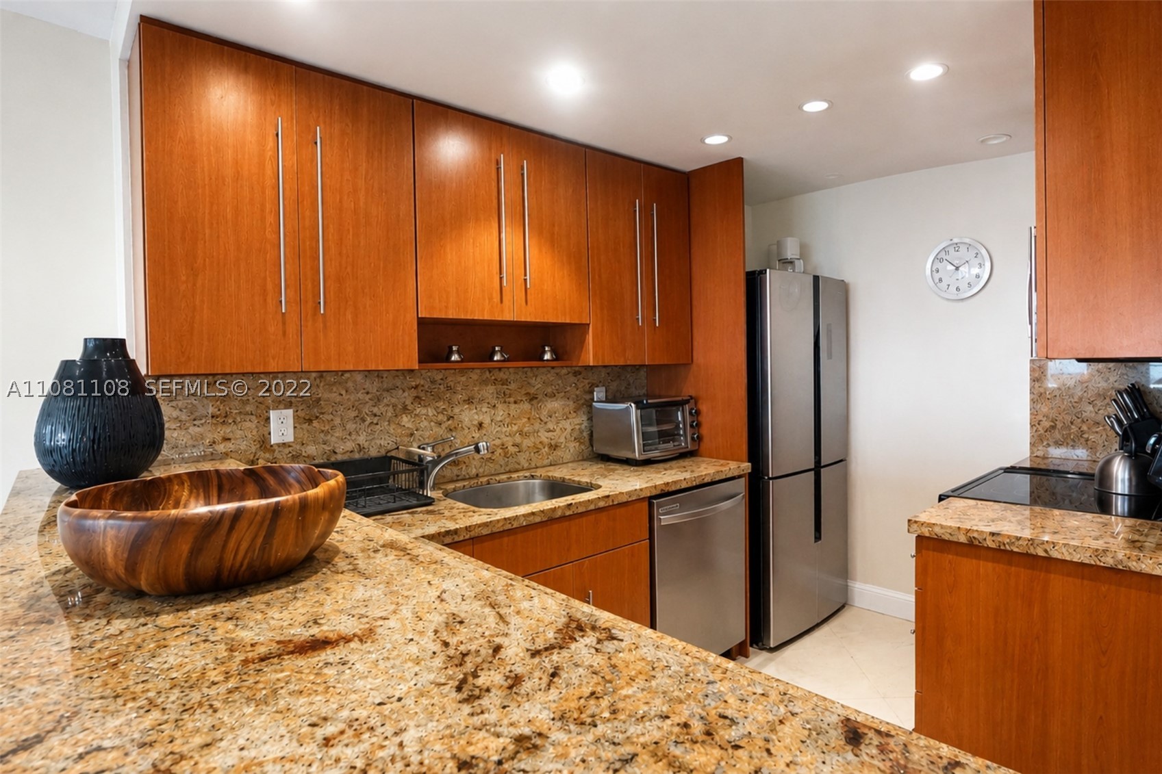 100 Lincoln Rd #1121, Miami Beach FL 33139