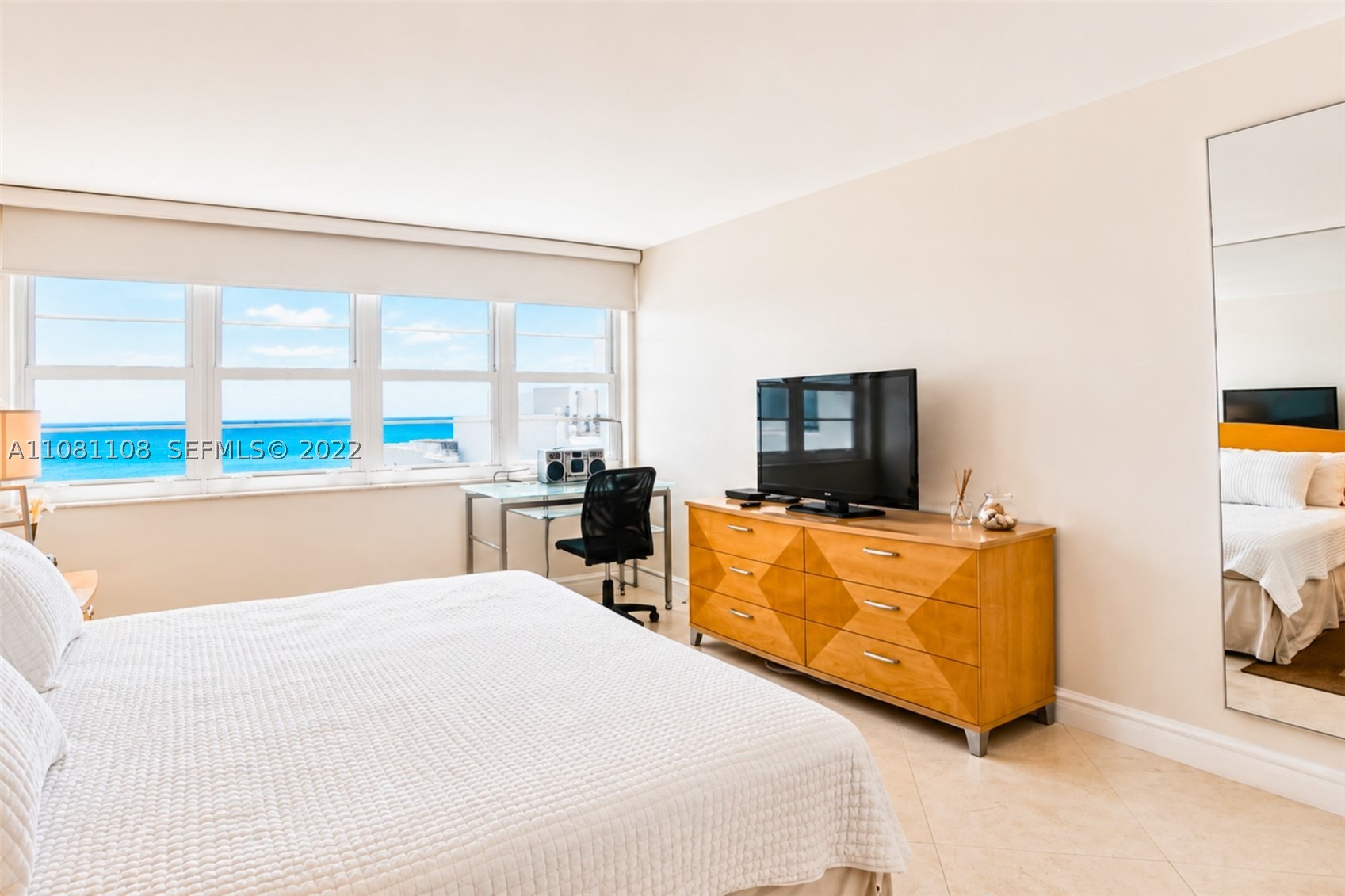100 Lincoln Rd #1121, Miami Beach FL 33139