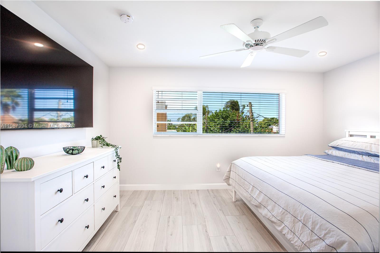 300 Oregon St #204, Hollywood FL 33019