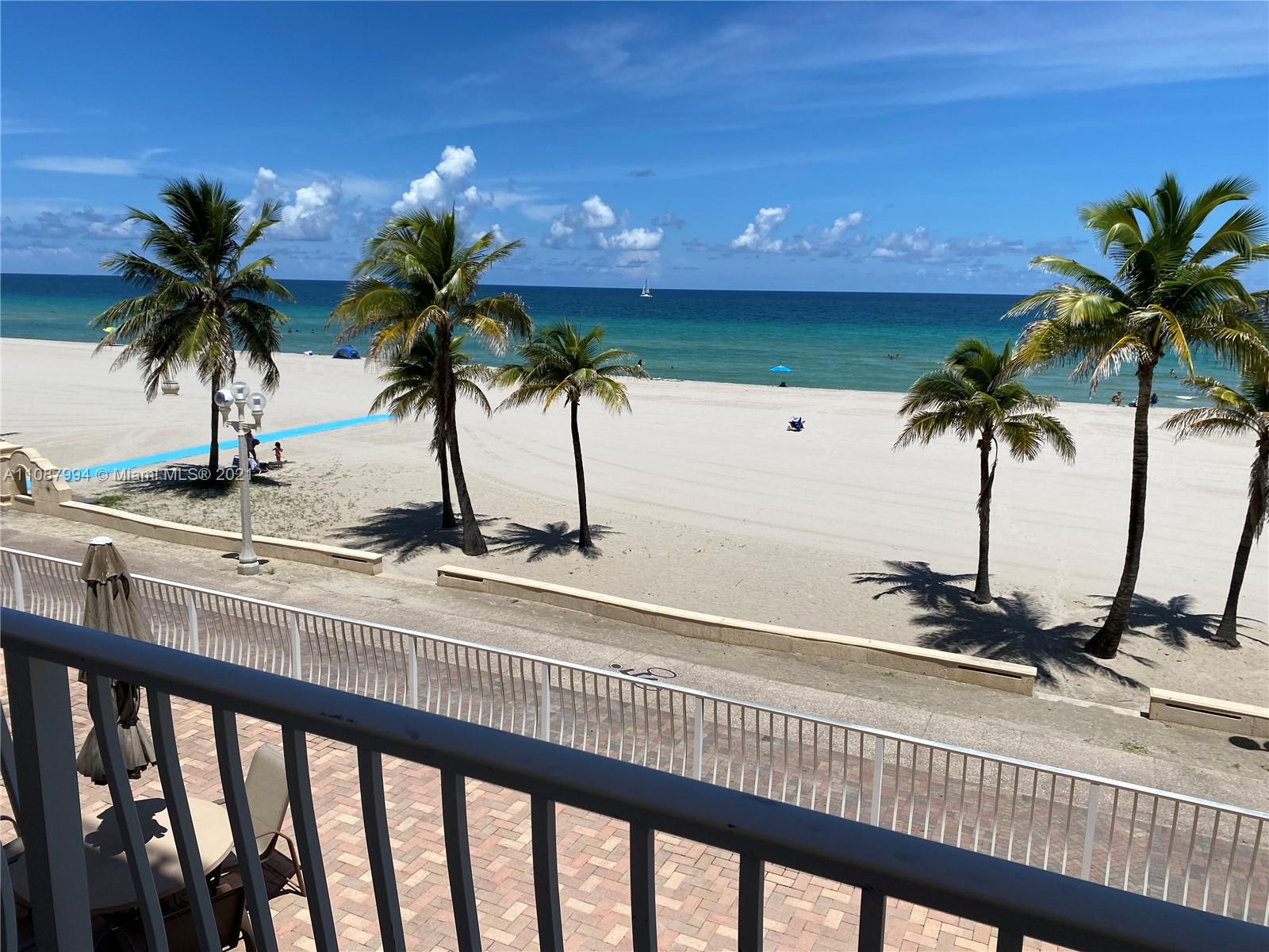 300 Oregon St #204, Hollywood FL 33019