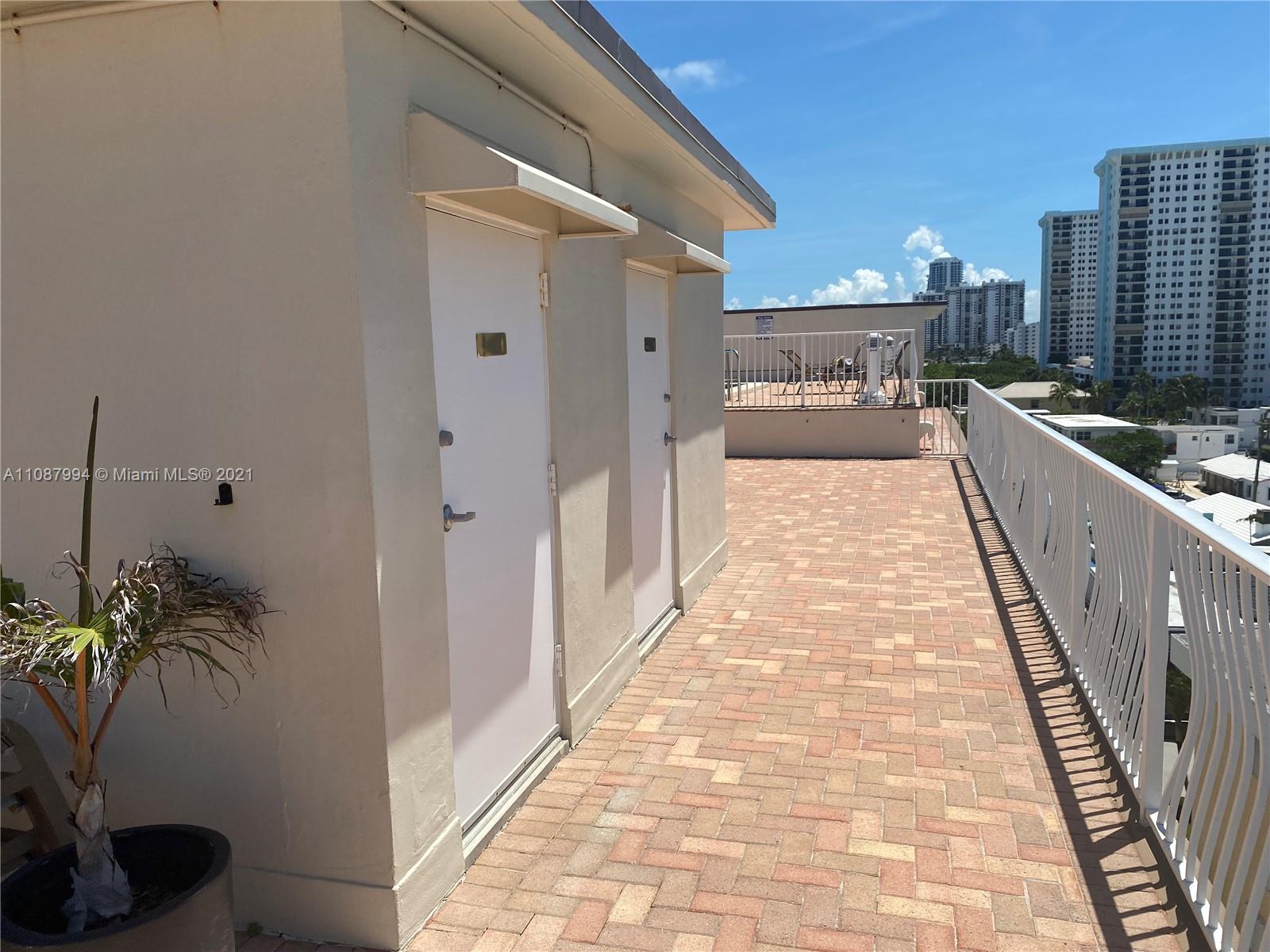 300 Oregon St #204, Hollywood FL 33019