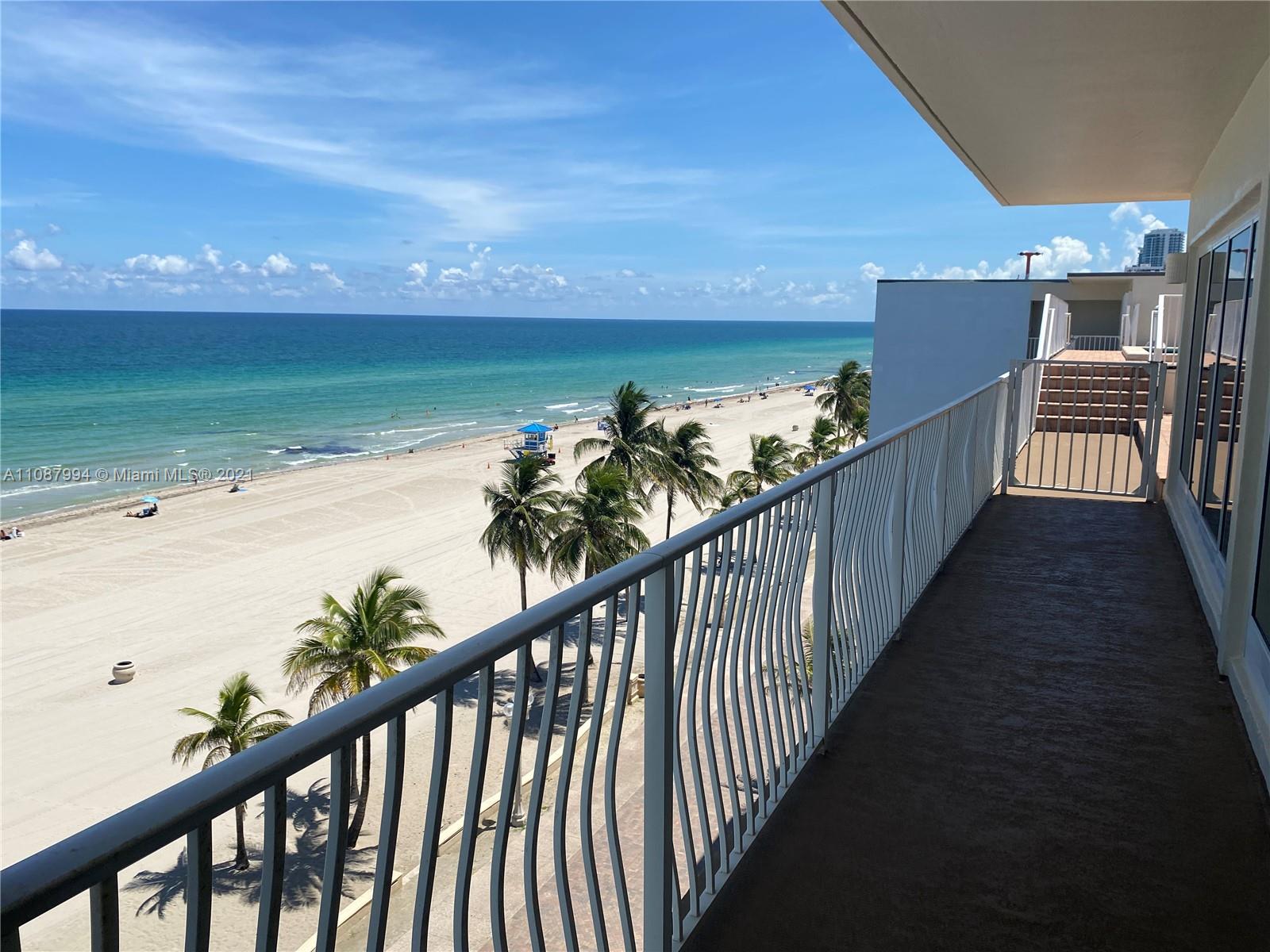 300 Oregon St #204, Hollywood FL 33019