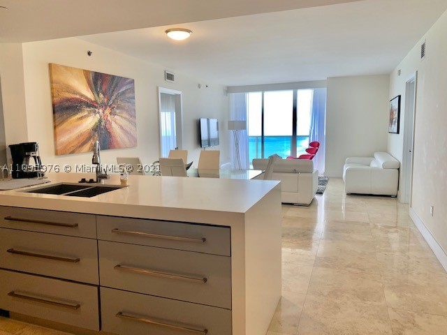 1830 S Ocean Dr #4904, Hallandale Beach FL 33009