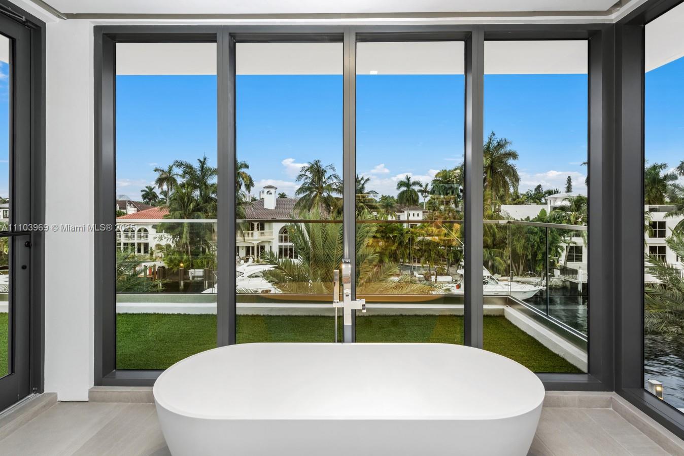 440 Mola Ave, Fort Lauderdale FL 33301