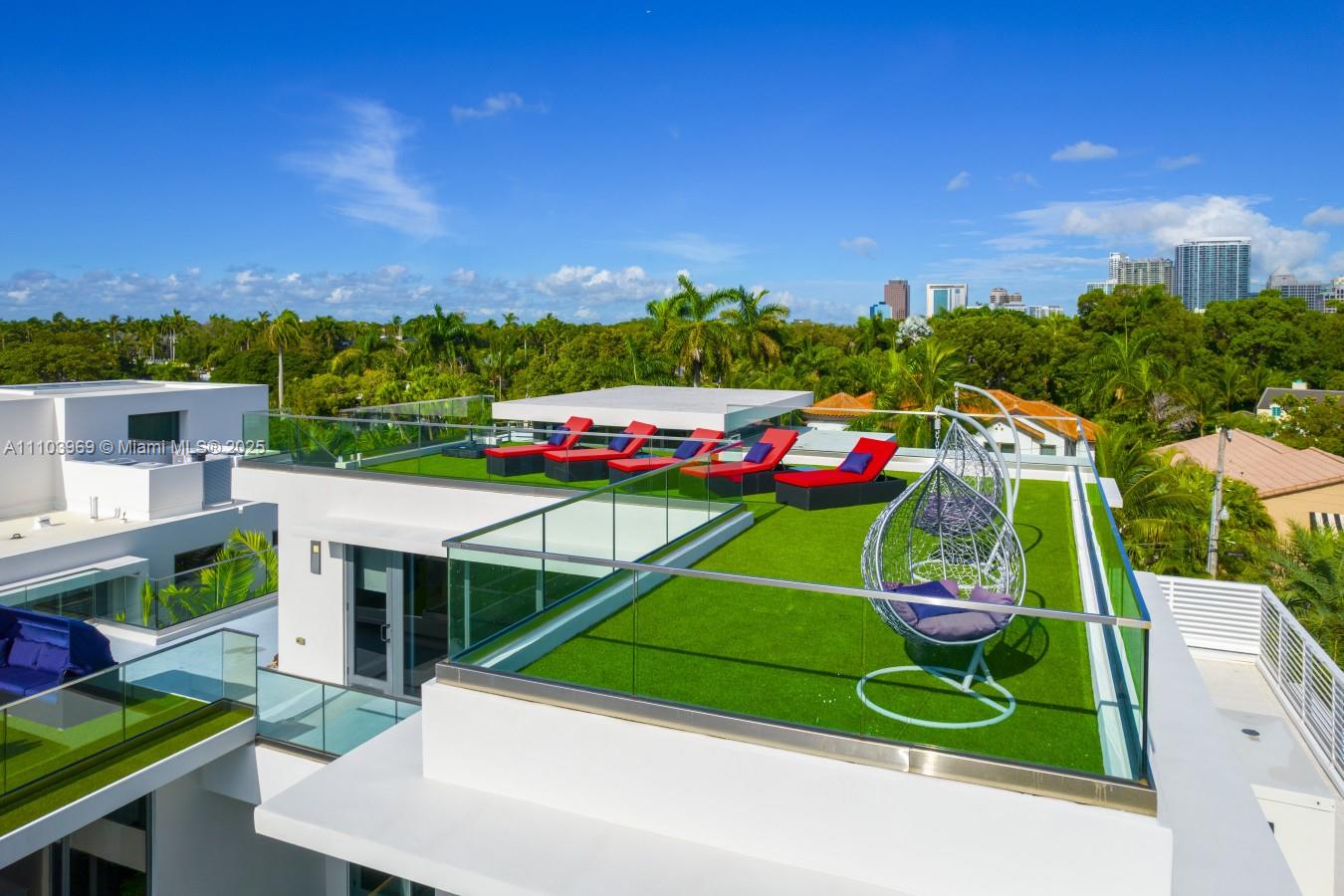 440 Mola Ave, Fort Lauderdale FL 33301