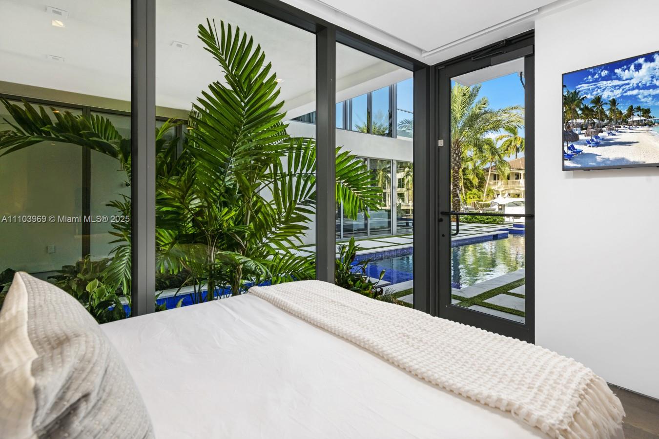 440 Mola Ave, Fort Lauderdale FL 33301