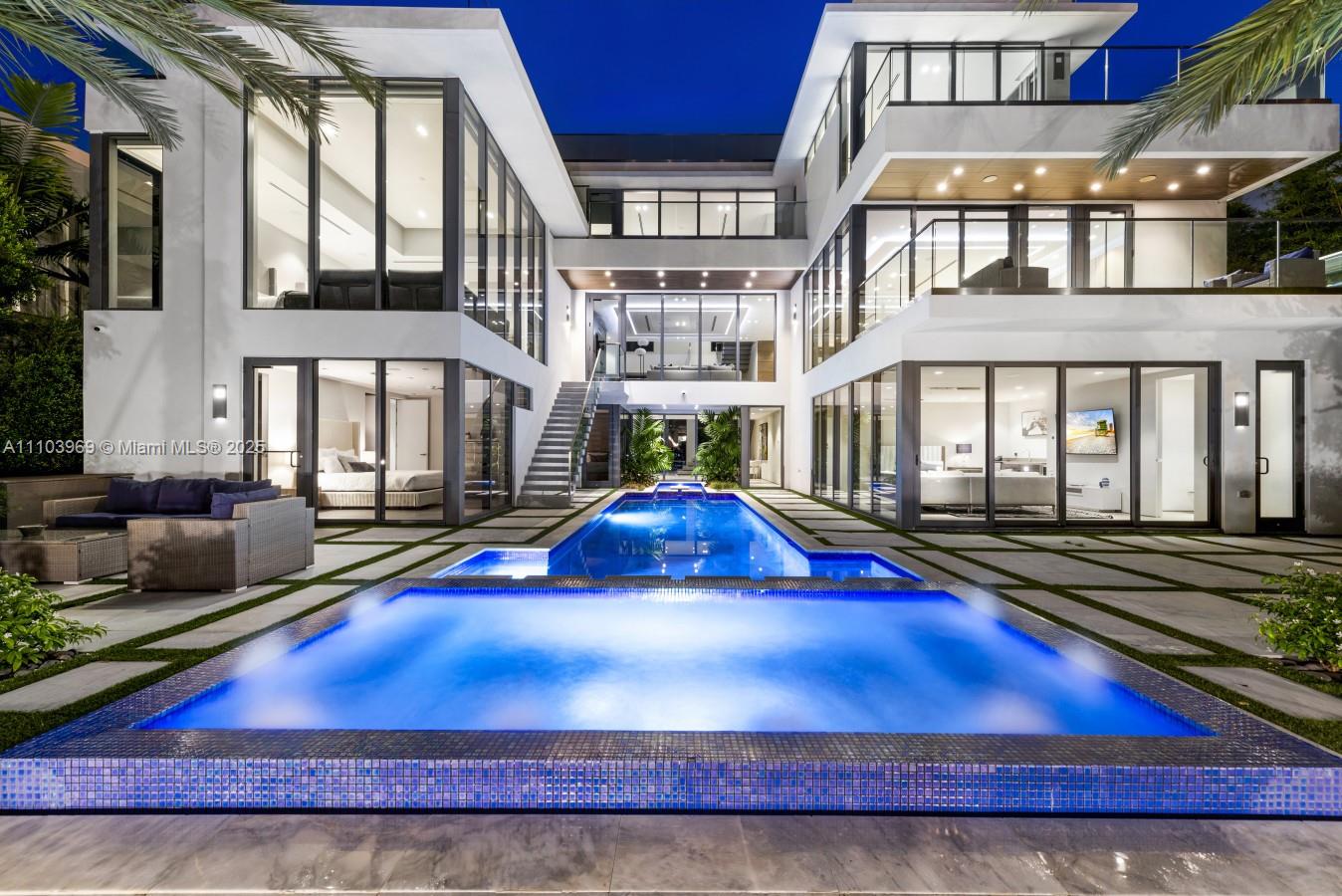 440 Mola Ave, Fort Lauderdale FL 33301