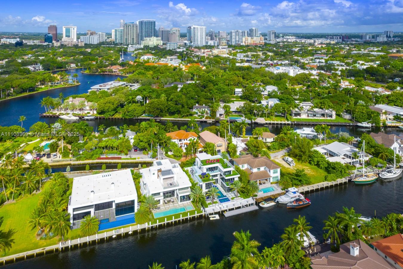 440 Mola Ave, Fort Lauderdale FL 33301