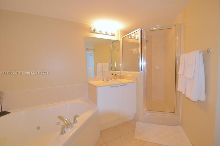 16699 Collins Ave #1509, Sunny Isles Beach FL 33160