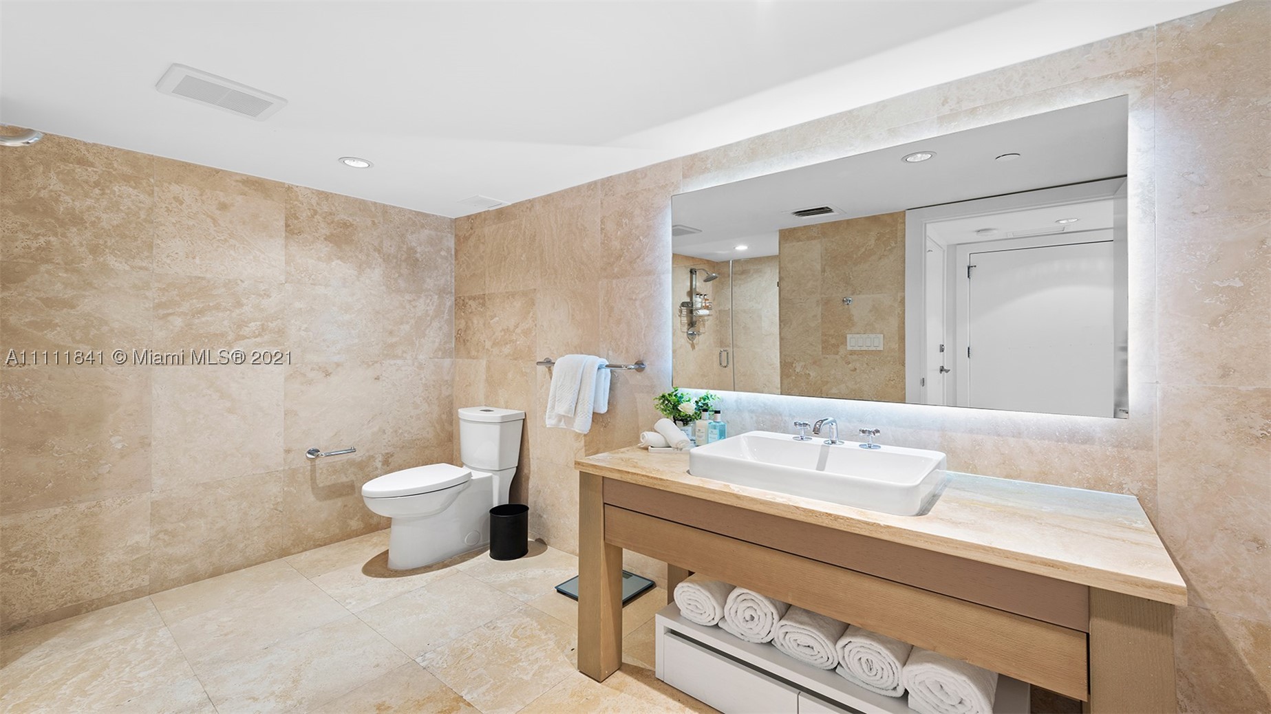 102 24th St #904, Miami Beach FL 33139