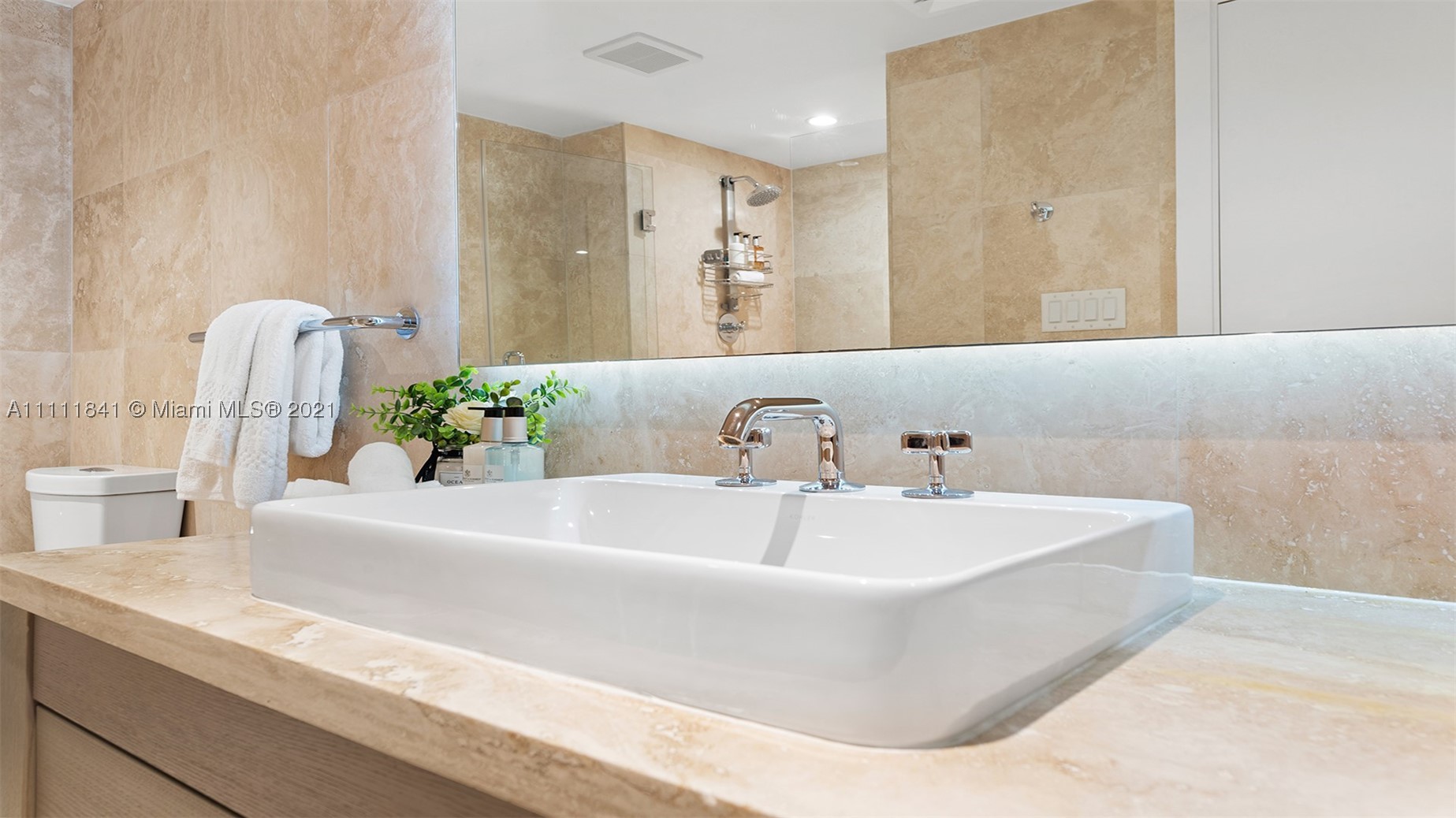 102 24th St #904, Miami Beach FL 33139