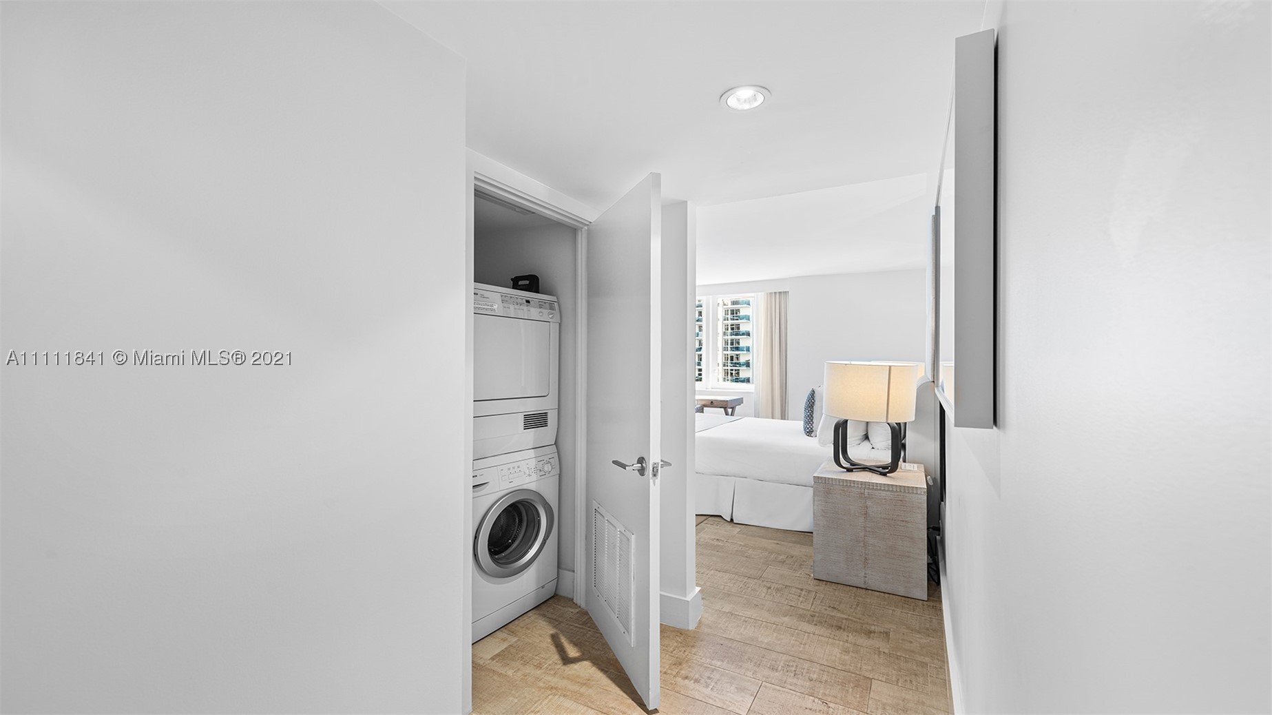 102 24th St #904, Miami Beach FL 33139
