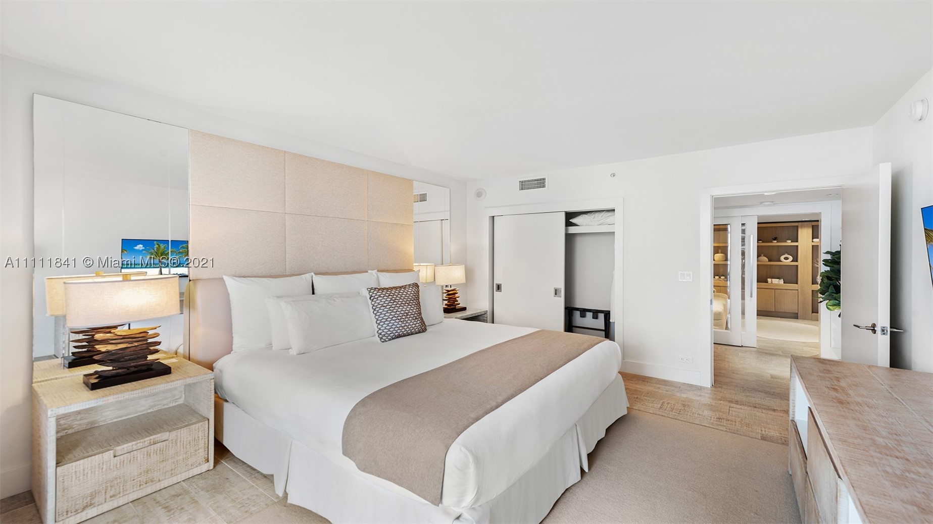 102 24th St #904, Miami Beach FL 33139