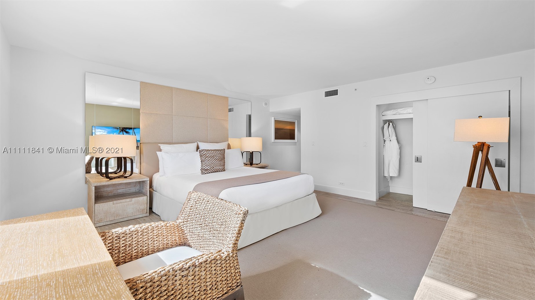 102 24th St #904, Miami Beach FL 33139