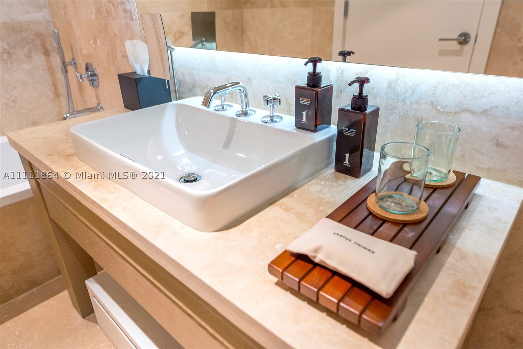 102 24th St #906, Miami Beach FL 33139