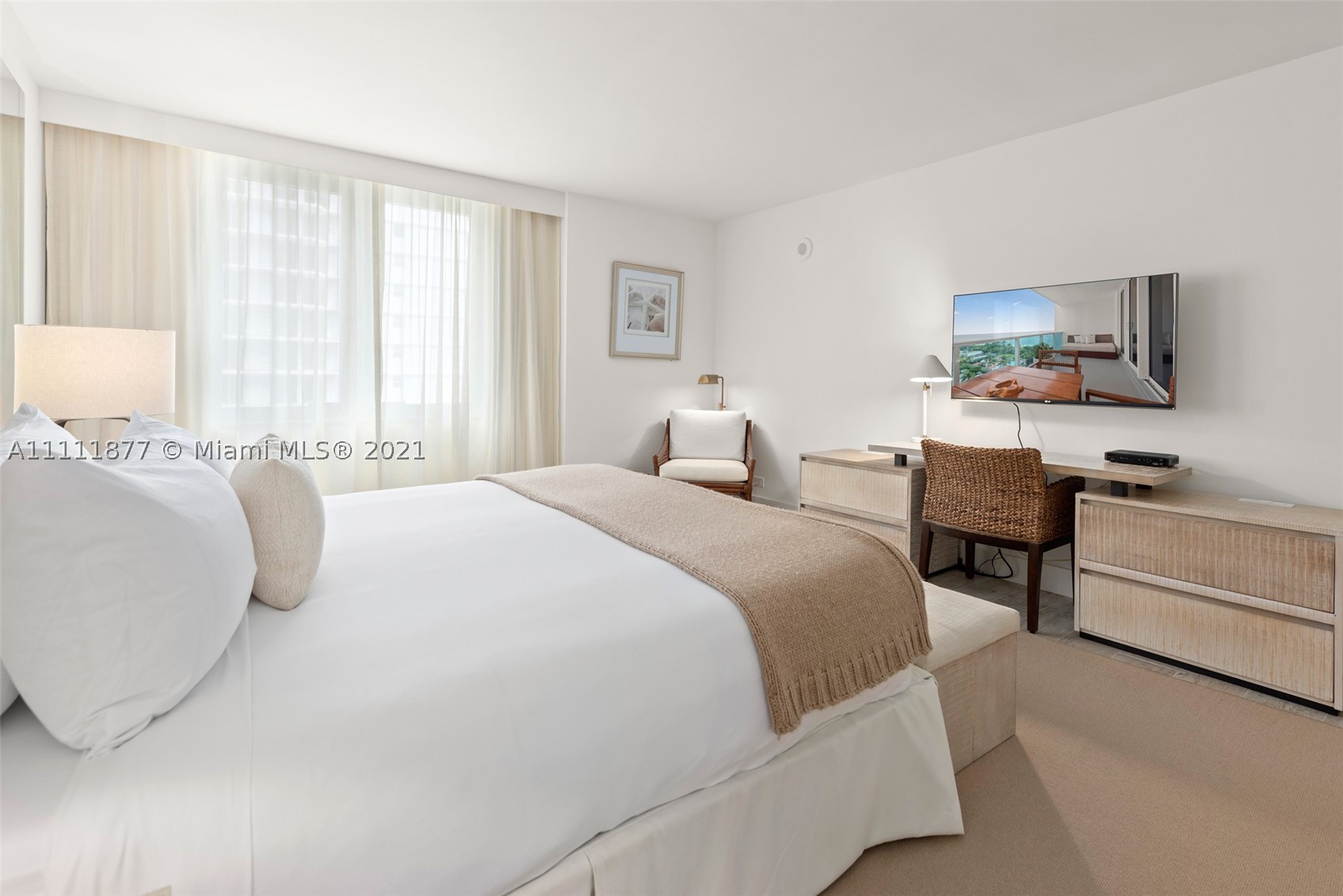 102 24th St #915, Miami Beach FL 33139