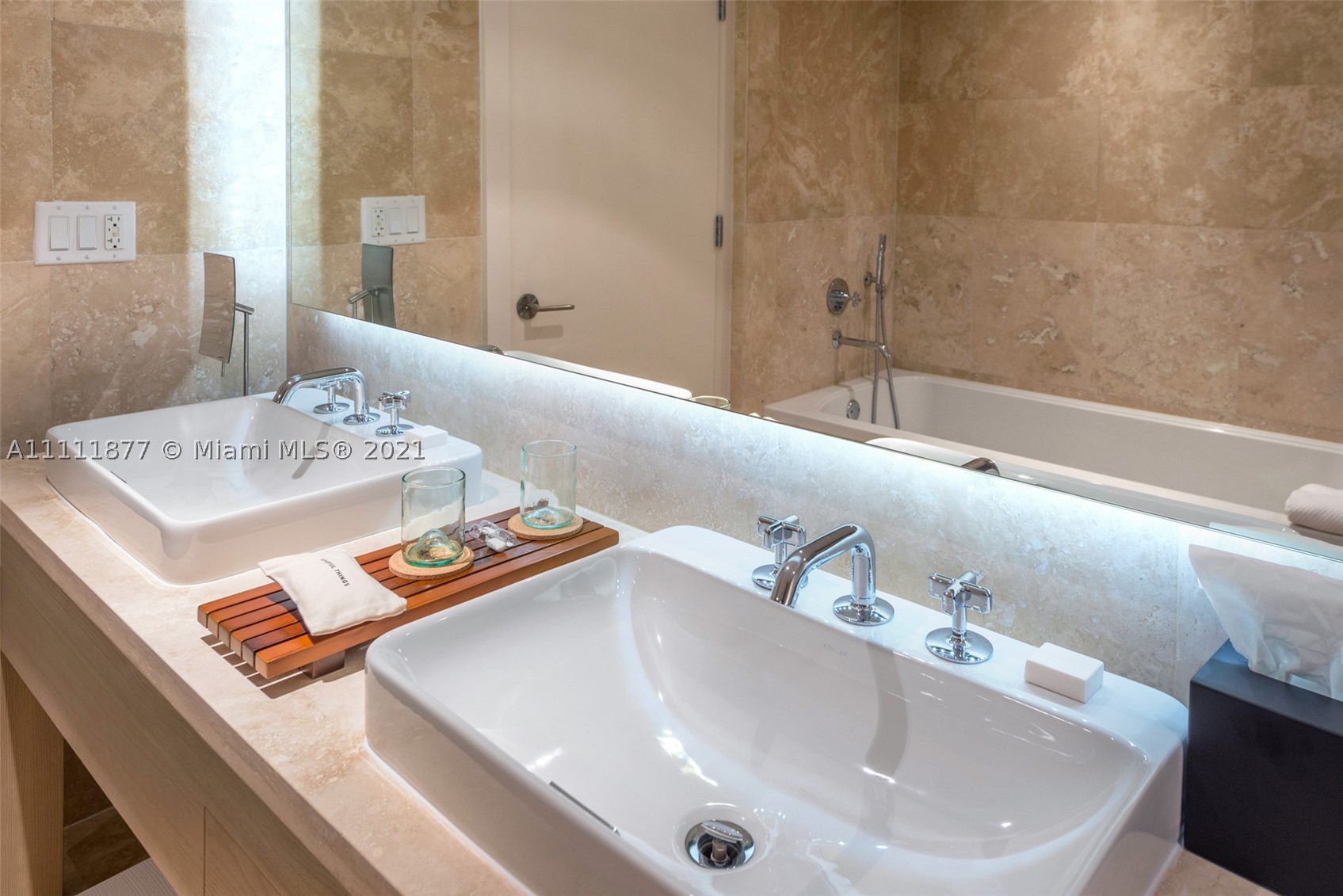 102 24th St #915, Miami Beach FL 33139