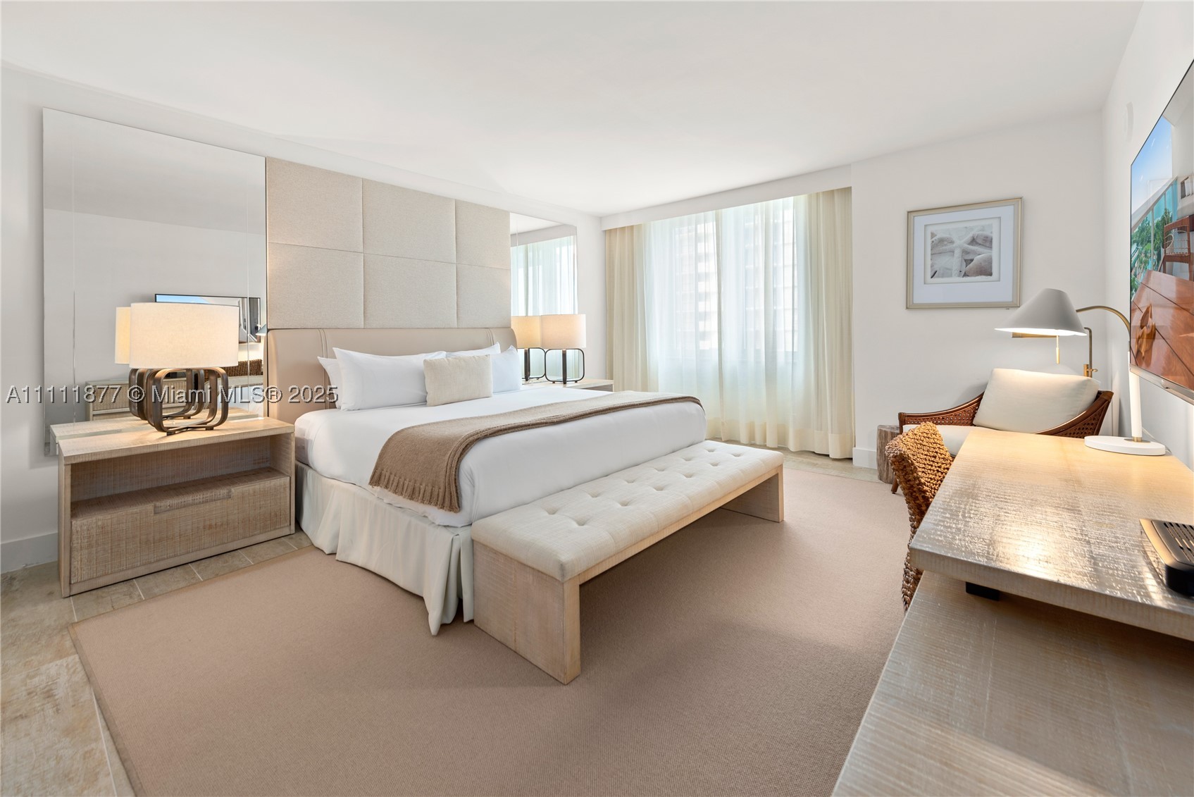 102 24th St #915, Miami Beach FL 33139