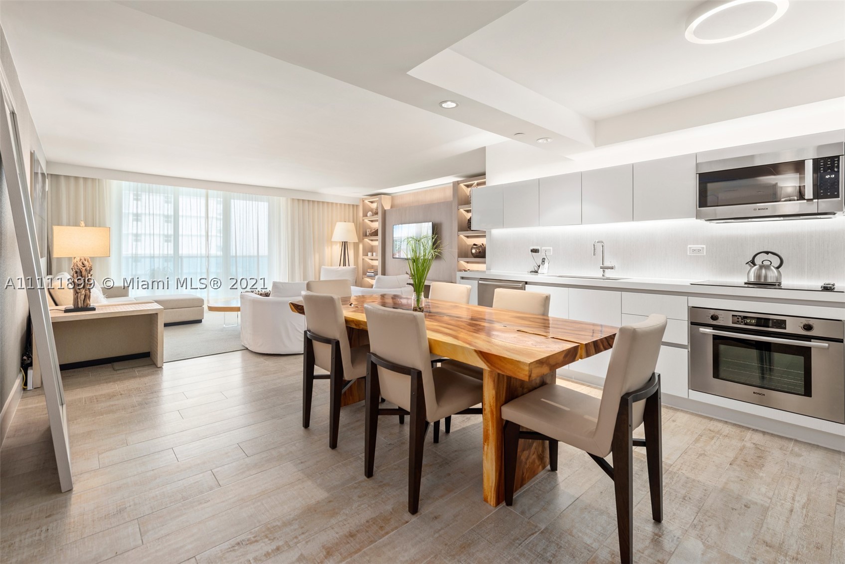 102 24th St #1015, Miami Beach FL 33139