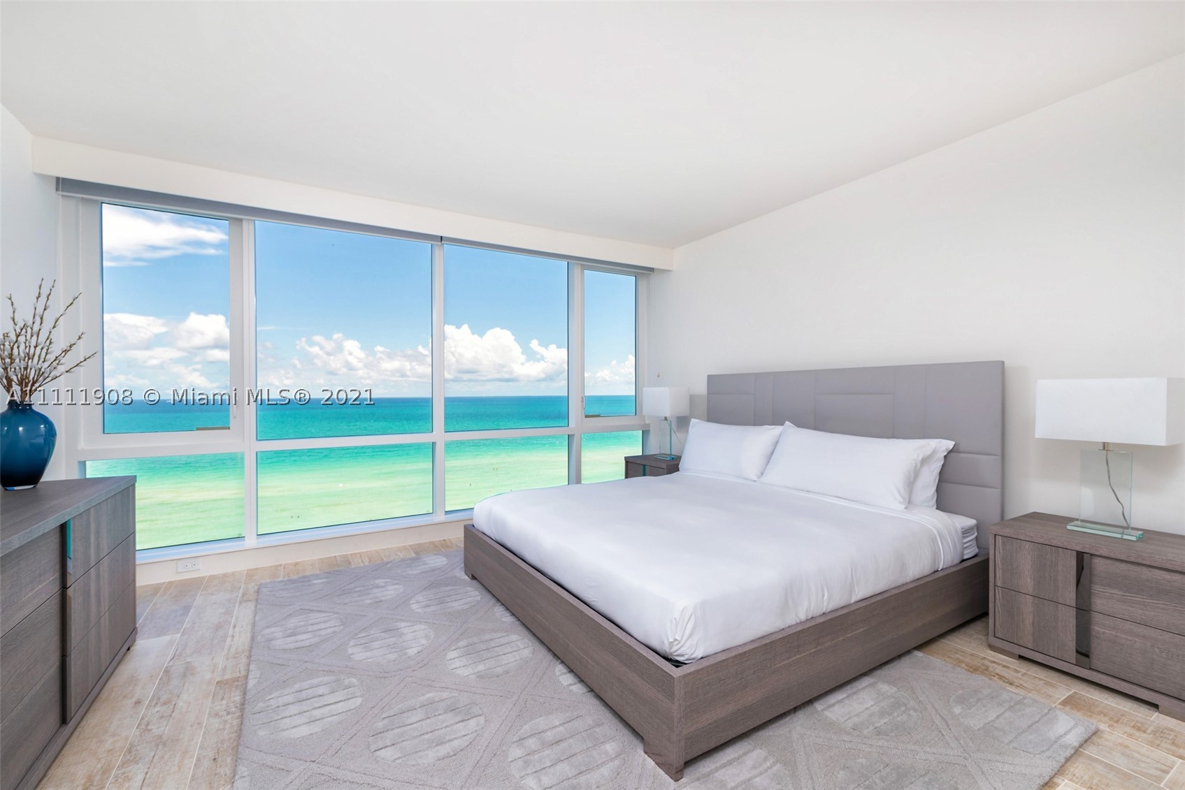 102 24th St #1019, Miami Beach FL 33139