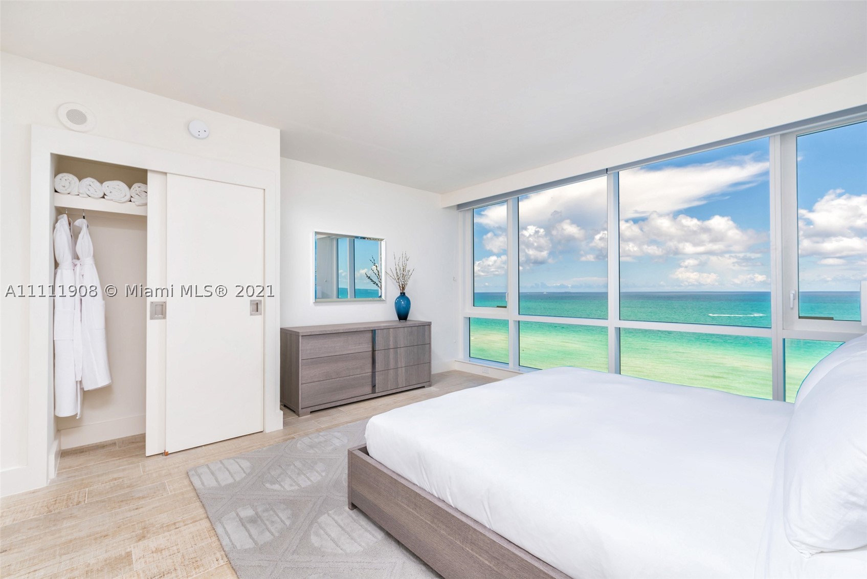 102 24th St #1019, Miami Beach FL 33139