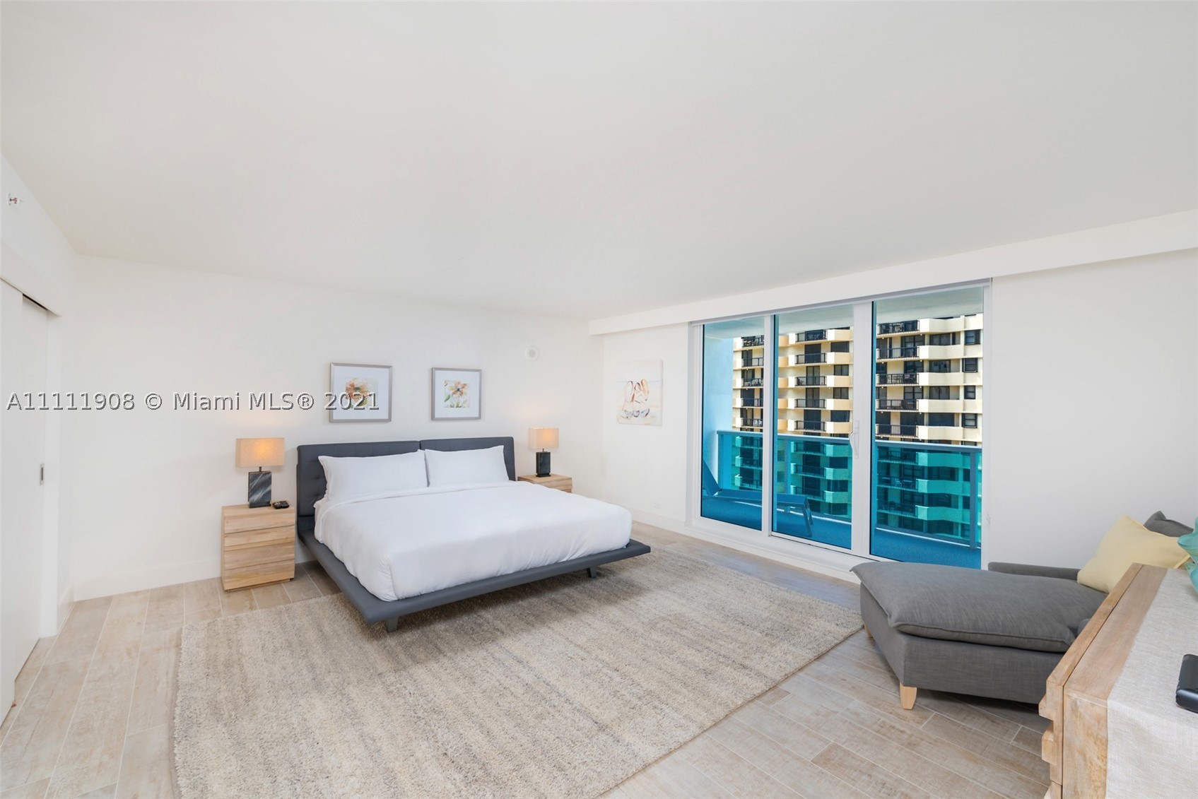 102 24th St #1019, Miami Beach FL 33139