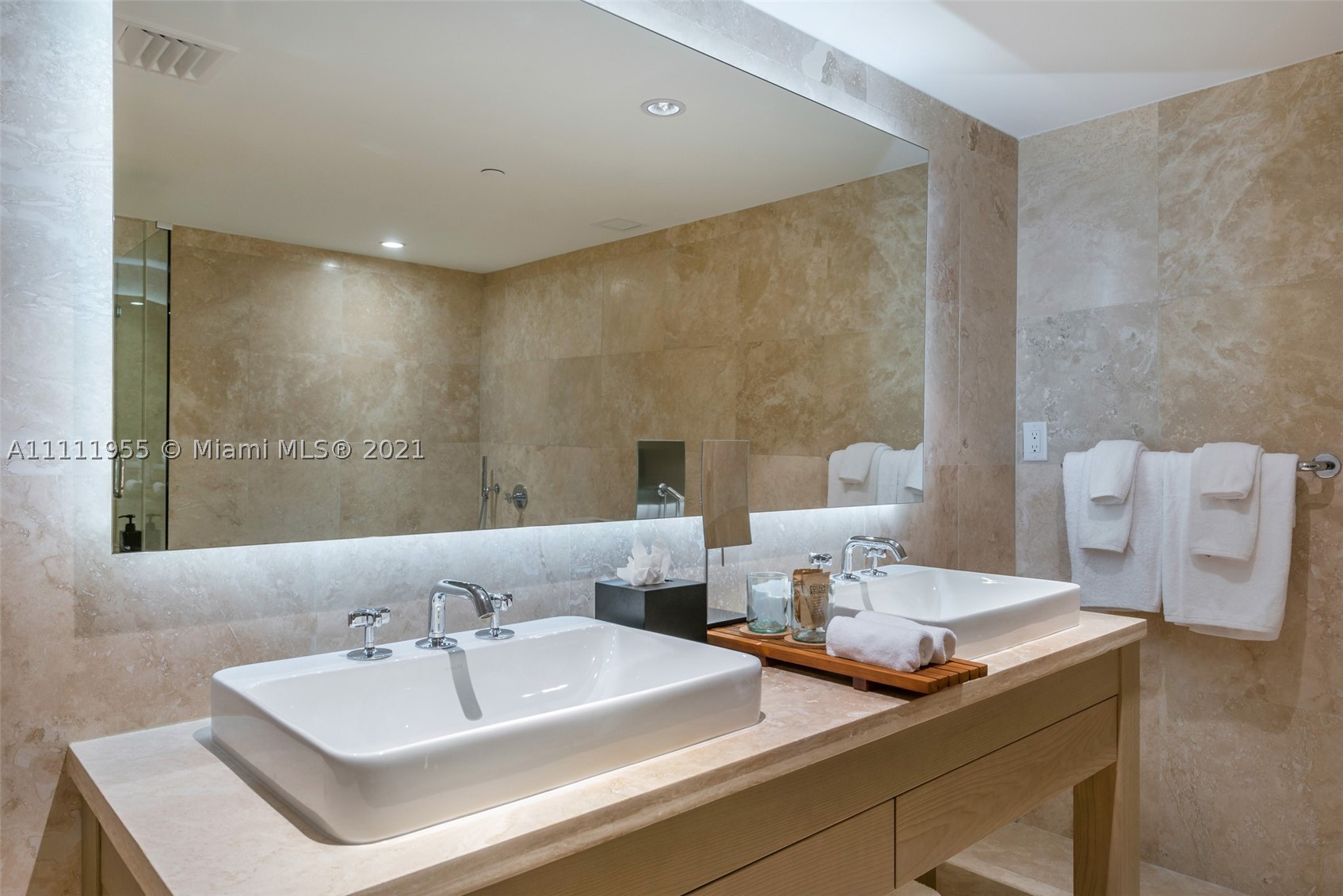 102 24th St #1144, Miami Beach FL 33139