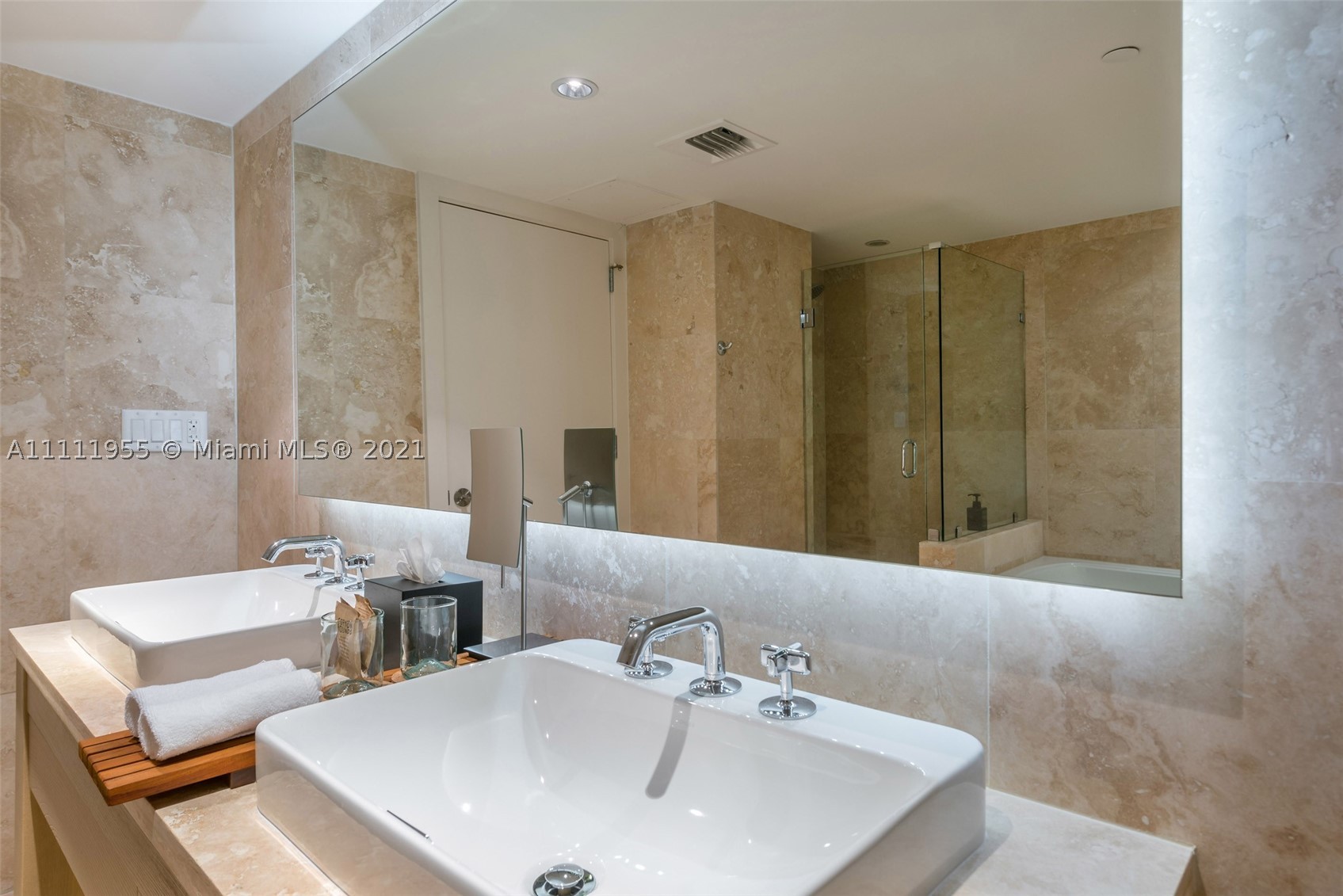 102 24th St #1144, Miami Beach FL 33139