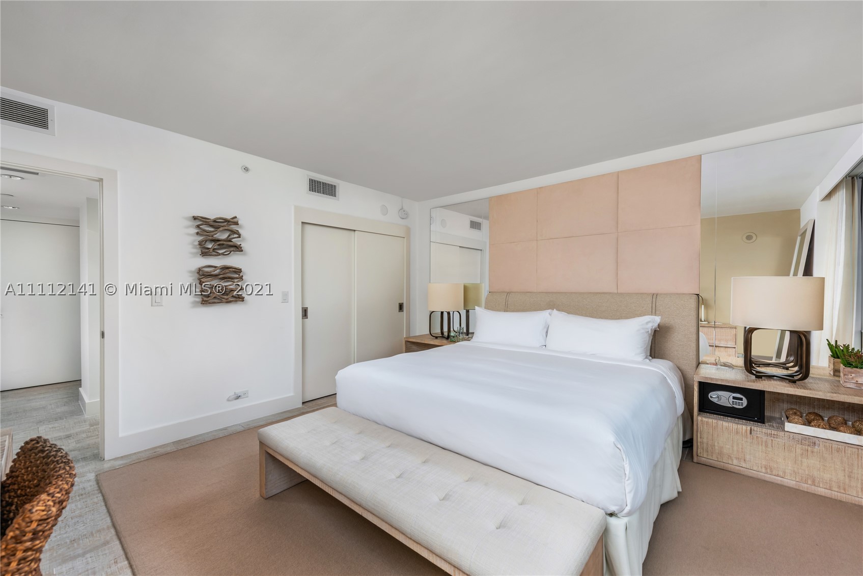 102 24th St #1208, Miami Beach FL 33139