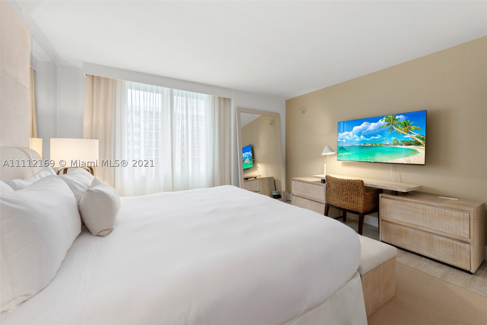 102 24th St #1211, Miami Beach FL 33139