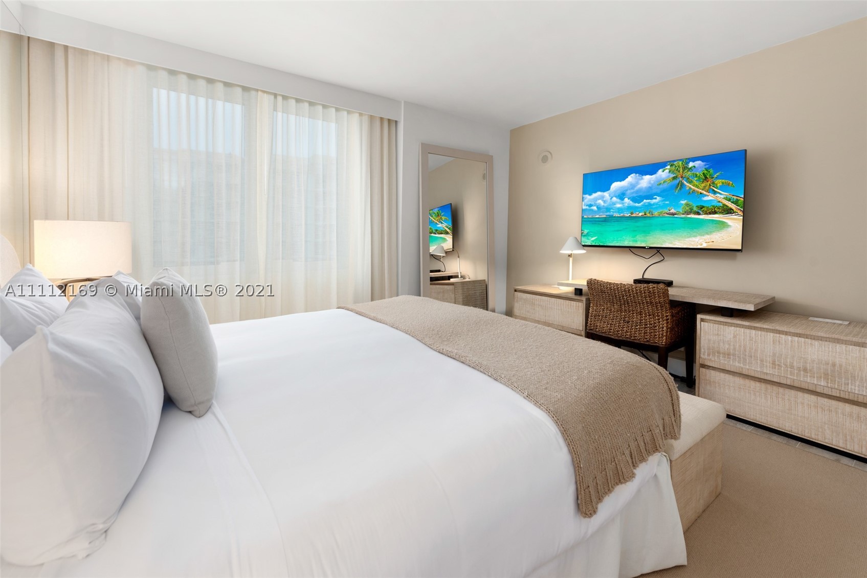 102 24th St #1211, Miami Beach FL 33139