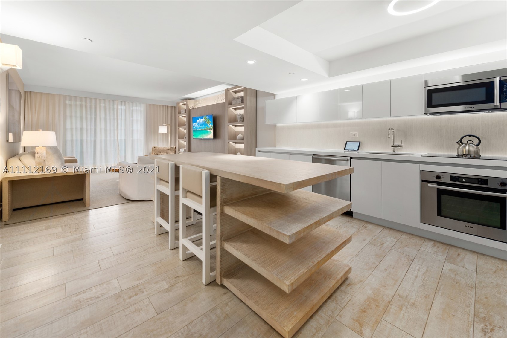 102 24th St #1211, Miami Beach FL 33139