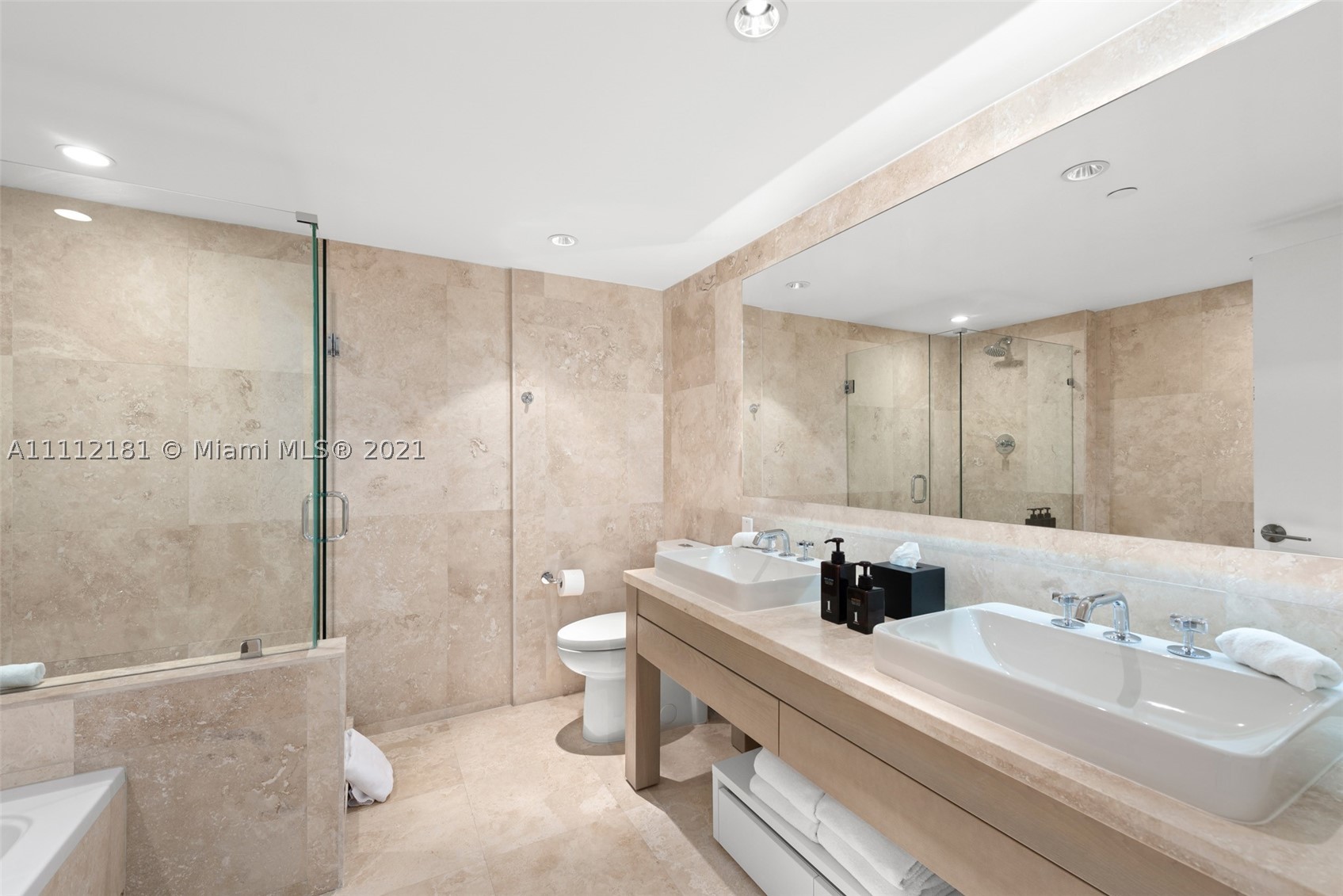 102 24th St #1219, Miami Beach FL 33139