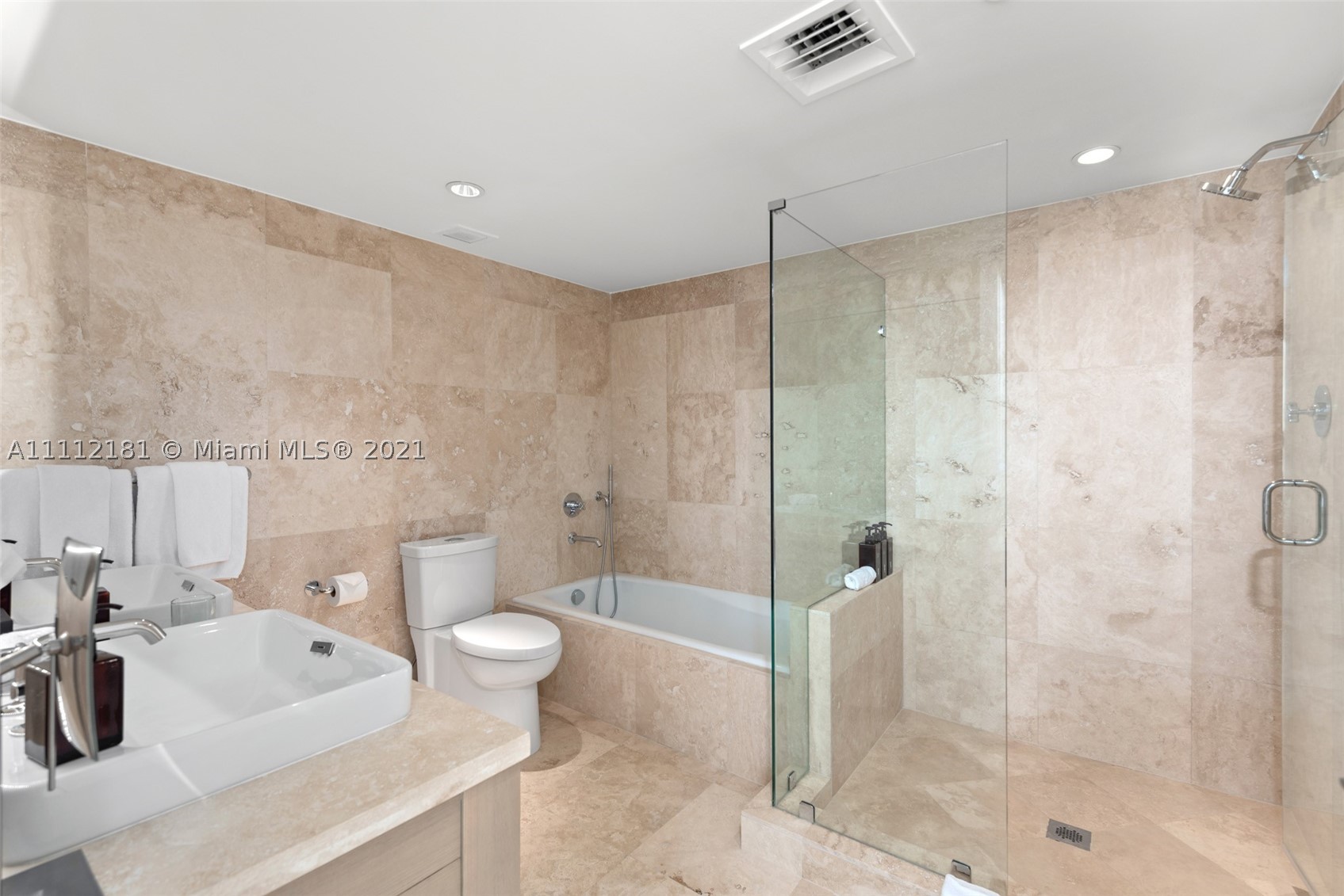 102 24th St #1219, Miami Beach FL 33139