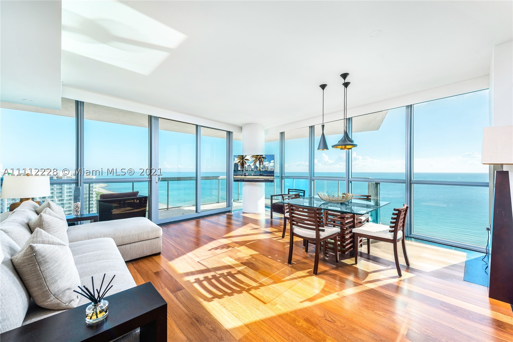 #<MlsListing:0x00007fb770450c98>