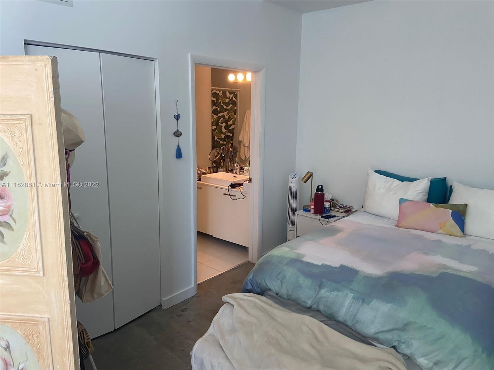 151 SE 1st St #PH05, Miami FL 33131