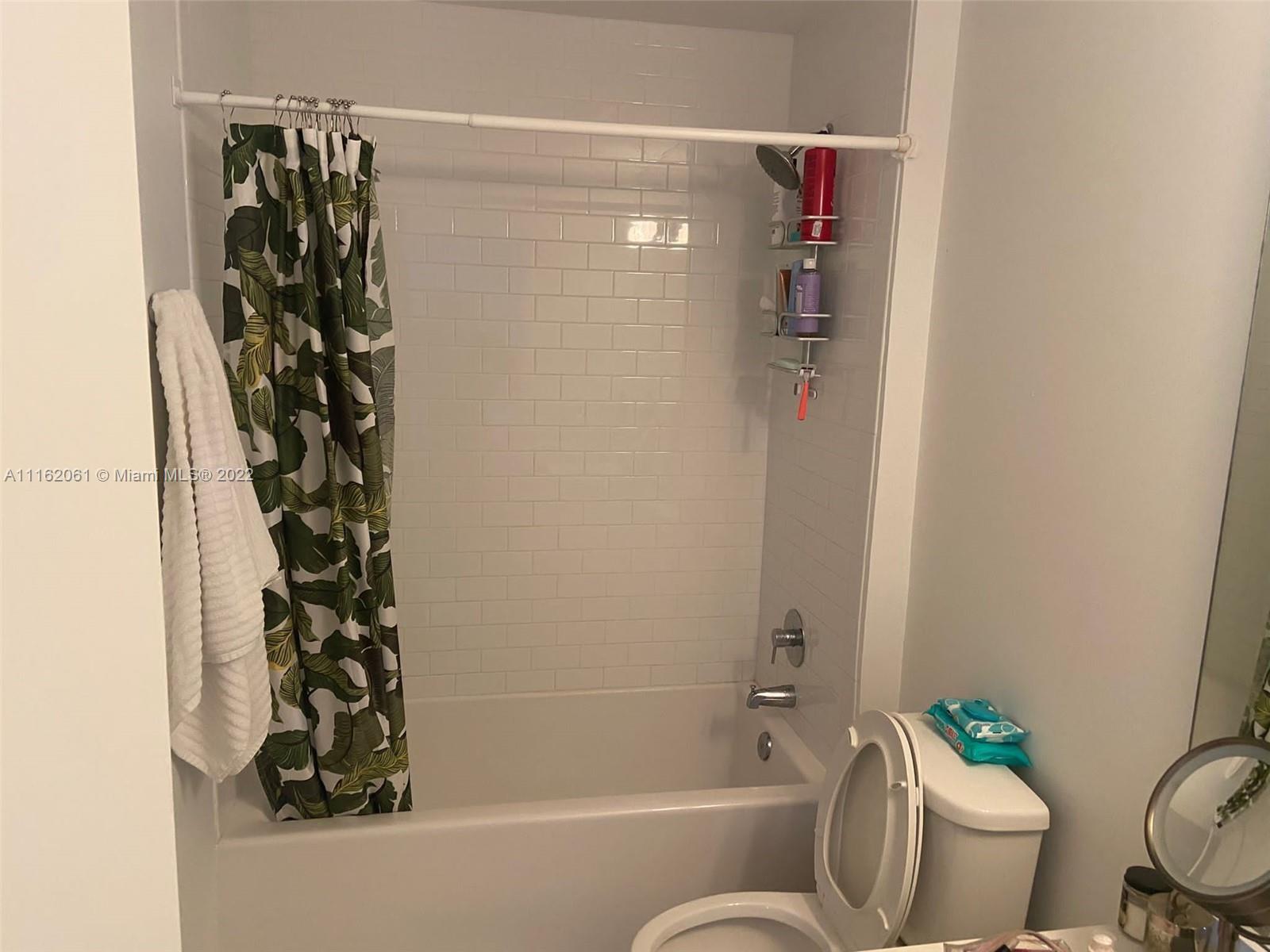 151 SE 1st St #PH05, Miami FL 33131