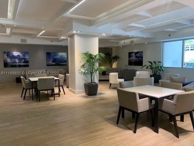 100 Lincoln Rd #1243, Miami Beach FL 33139