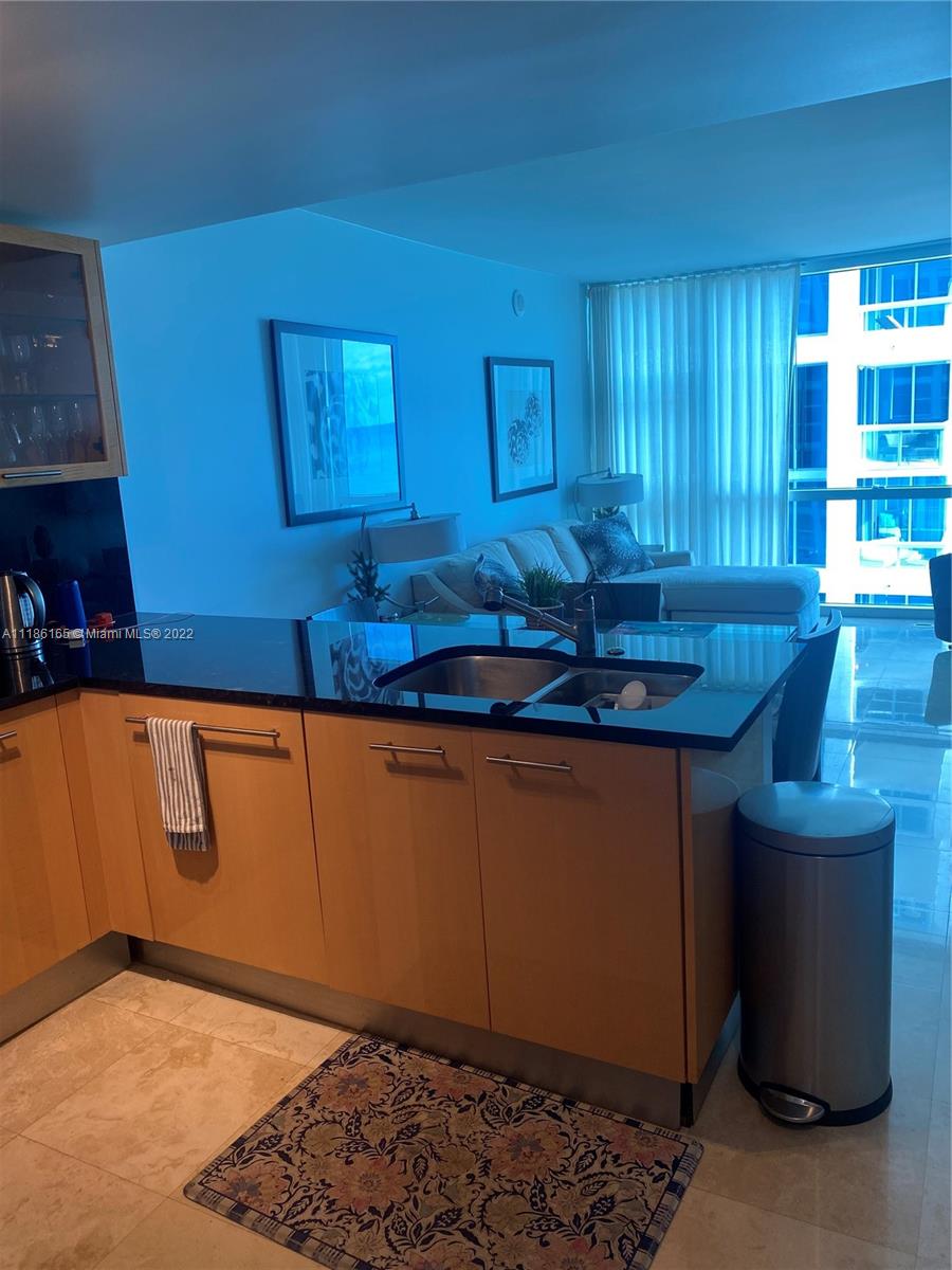 6801 Collins Ave #1102 (door 1111), Miami Beach FL 33141