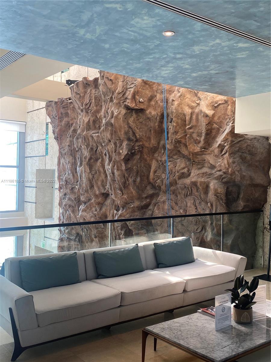 6801 Collins Ave #1102 (door 1111), Miami Beach FL 33141