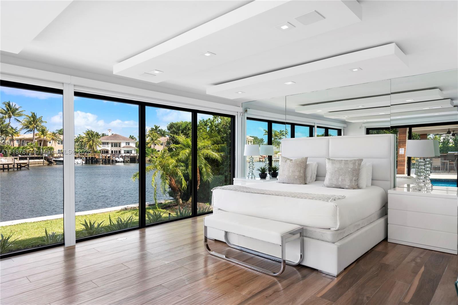 1025 Diplomat Pkwy, Hollywood FL 33019
