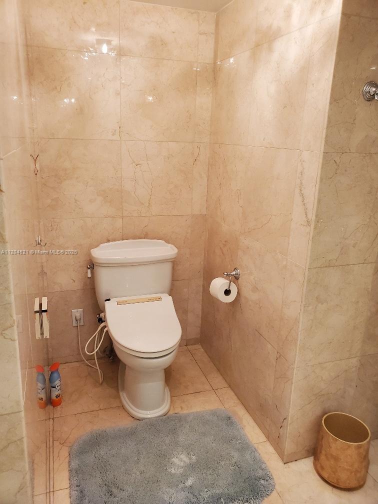 16699 Collins Ave #2704, Sunny Isles Beach FL 33160