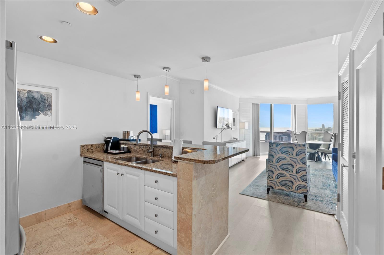 4401 COLLINS AV #2906/2908, Miami Beach FL 33140