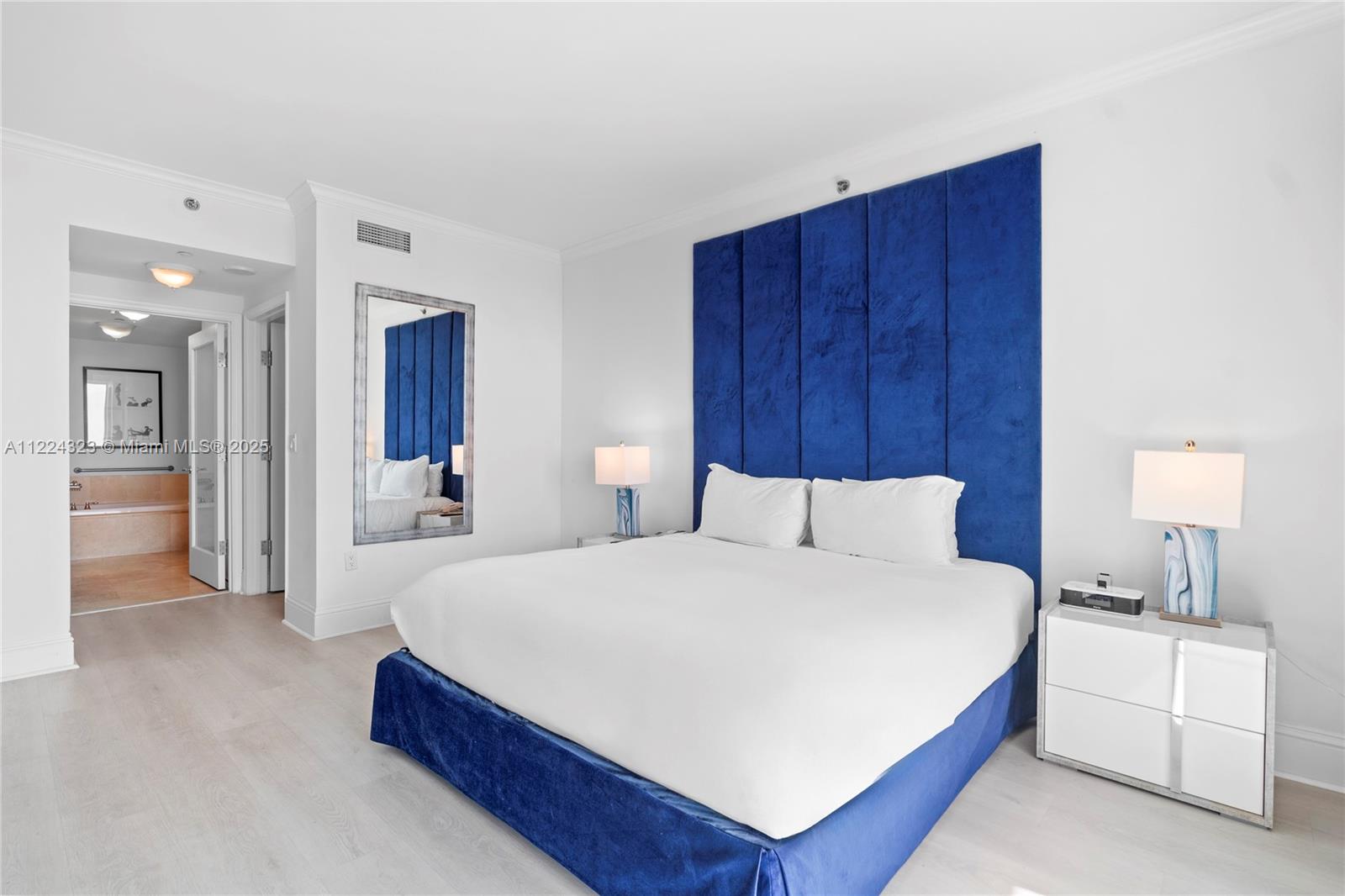 4401 COLLINS AV #2906/2908, Miami Beach FL 33140