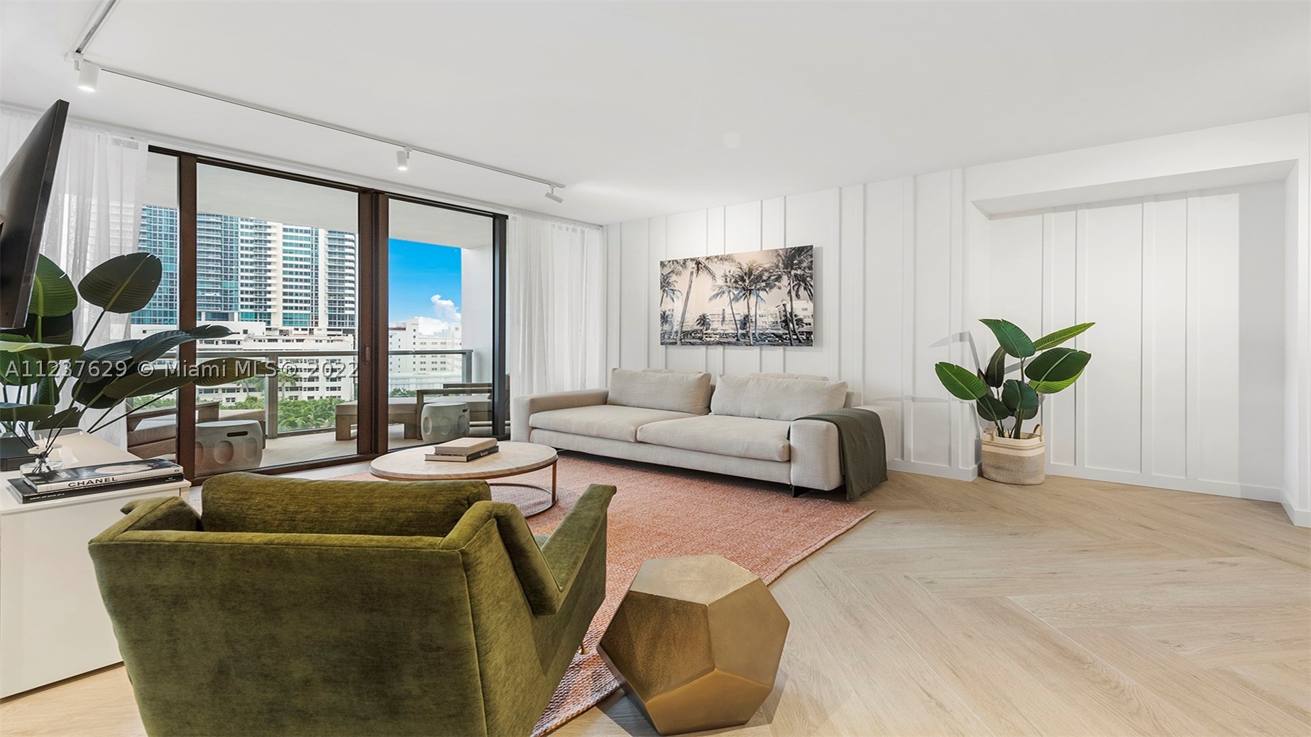 2201 Collins Ave #804, Miami Beach FL 33139