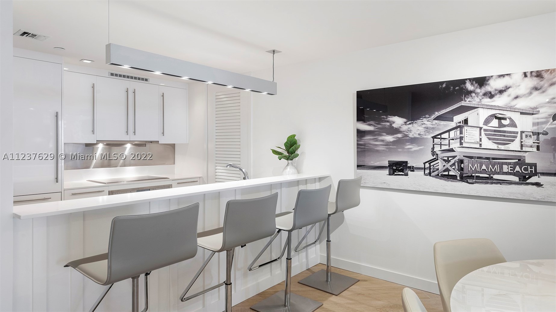 2201 Collins Ave #804, Miami Beach FL 33139