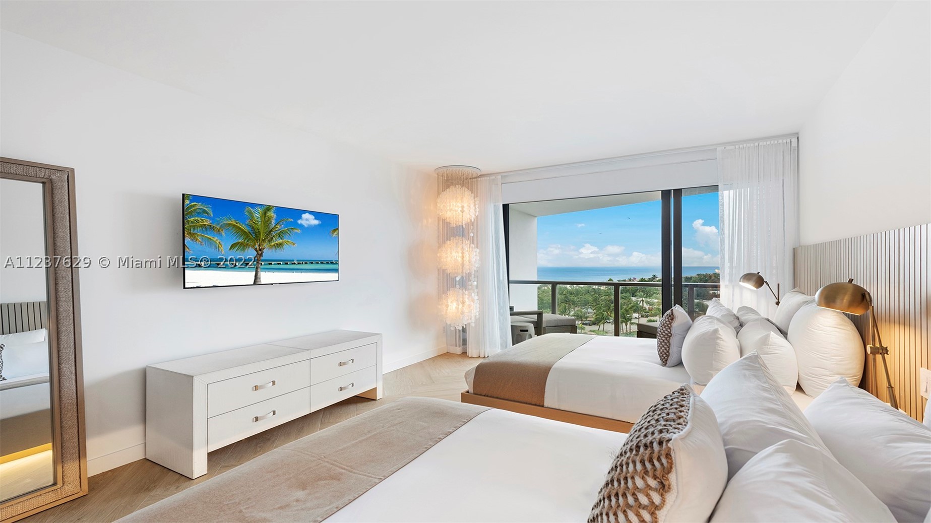 2201 Collins Ave #804, Miami Beach FL 33139