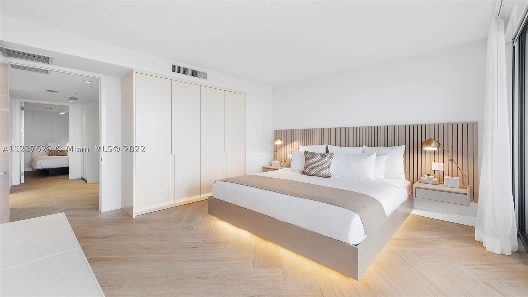 2201 Collins Ave #804, Miami Beach FL 33139