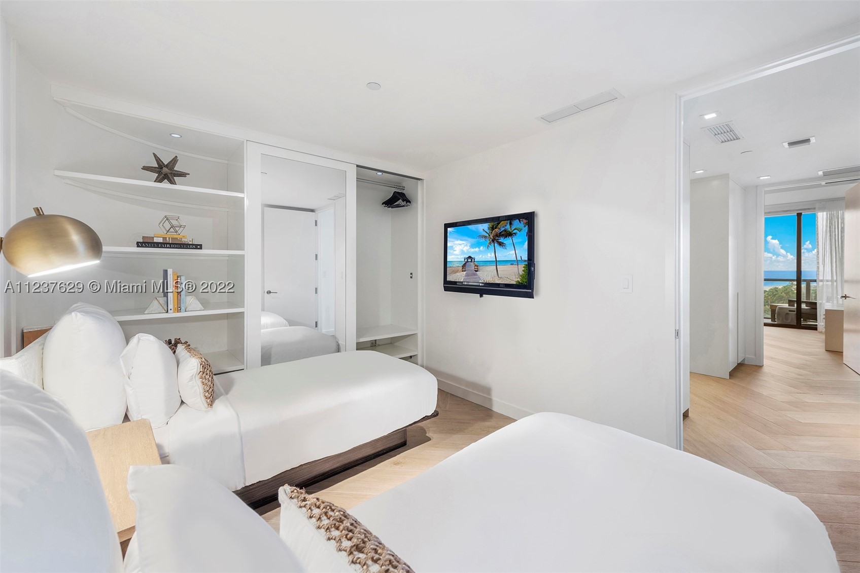 2201 Collins Ave #804, Miami Beach FL 33139